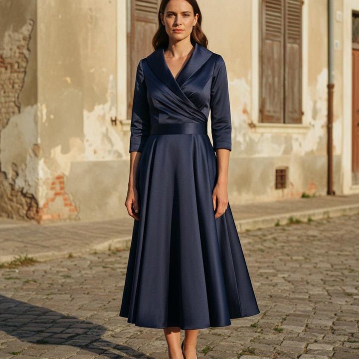 Halomi | Elegantes Wickelkleid mit breitem Kragen