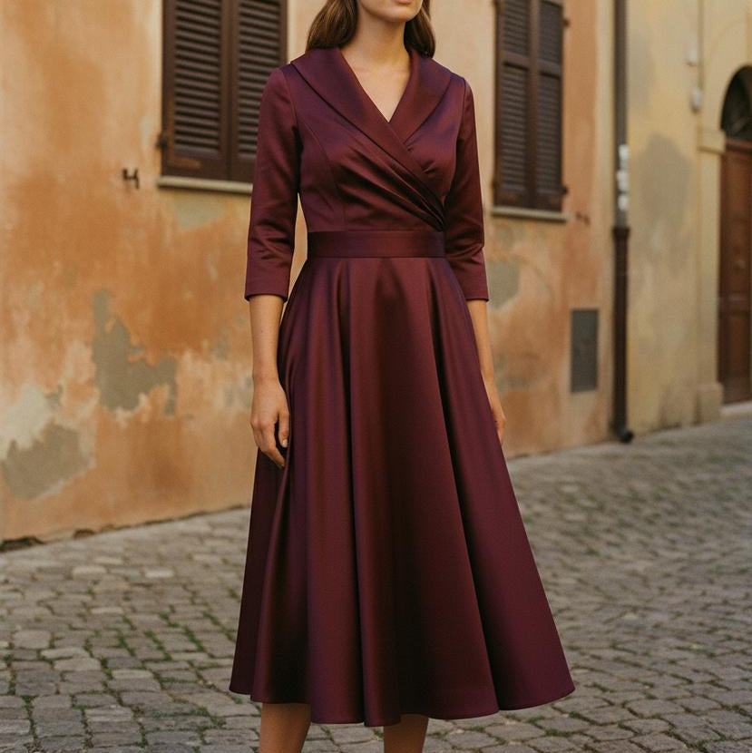 Halomi | Elegantes Wickelkleid mit breitem Kragen