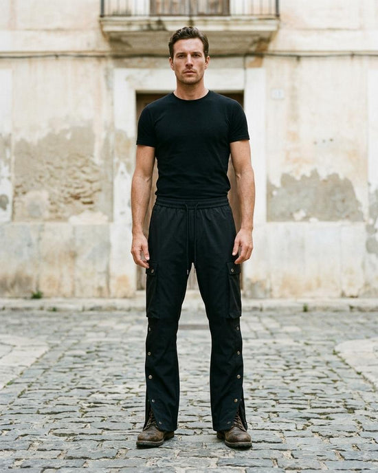 Macys Wear - Rivar | Seitlich Geknöpfte Ausgestellte Hose Unisex